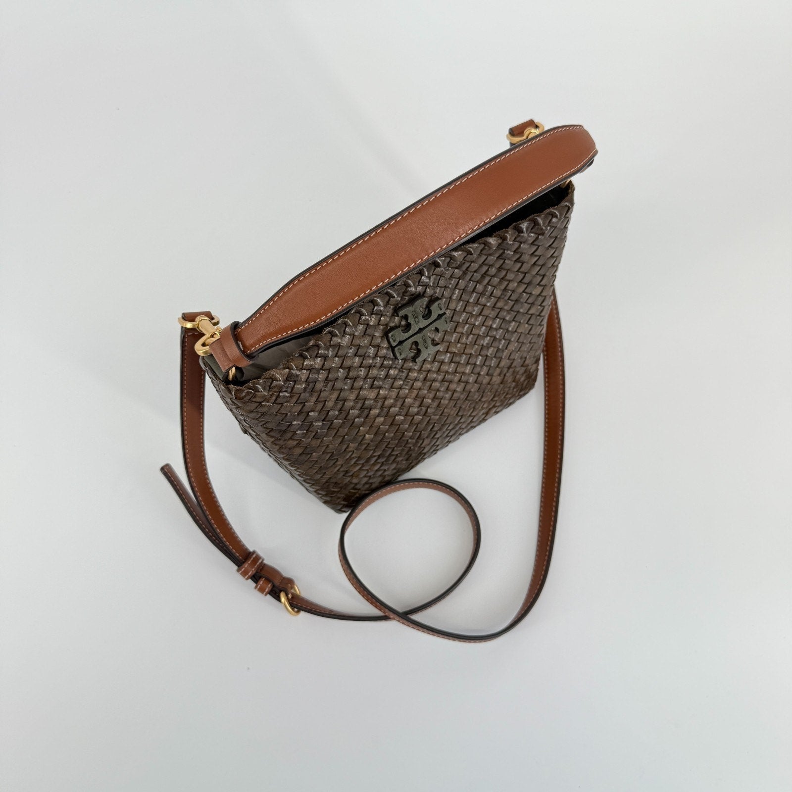 Tory Burch McGraw Bucket Bag Woven Leather Crossbody Logo Shoulder Vacation