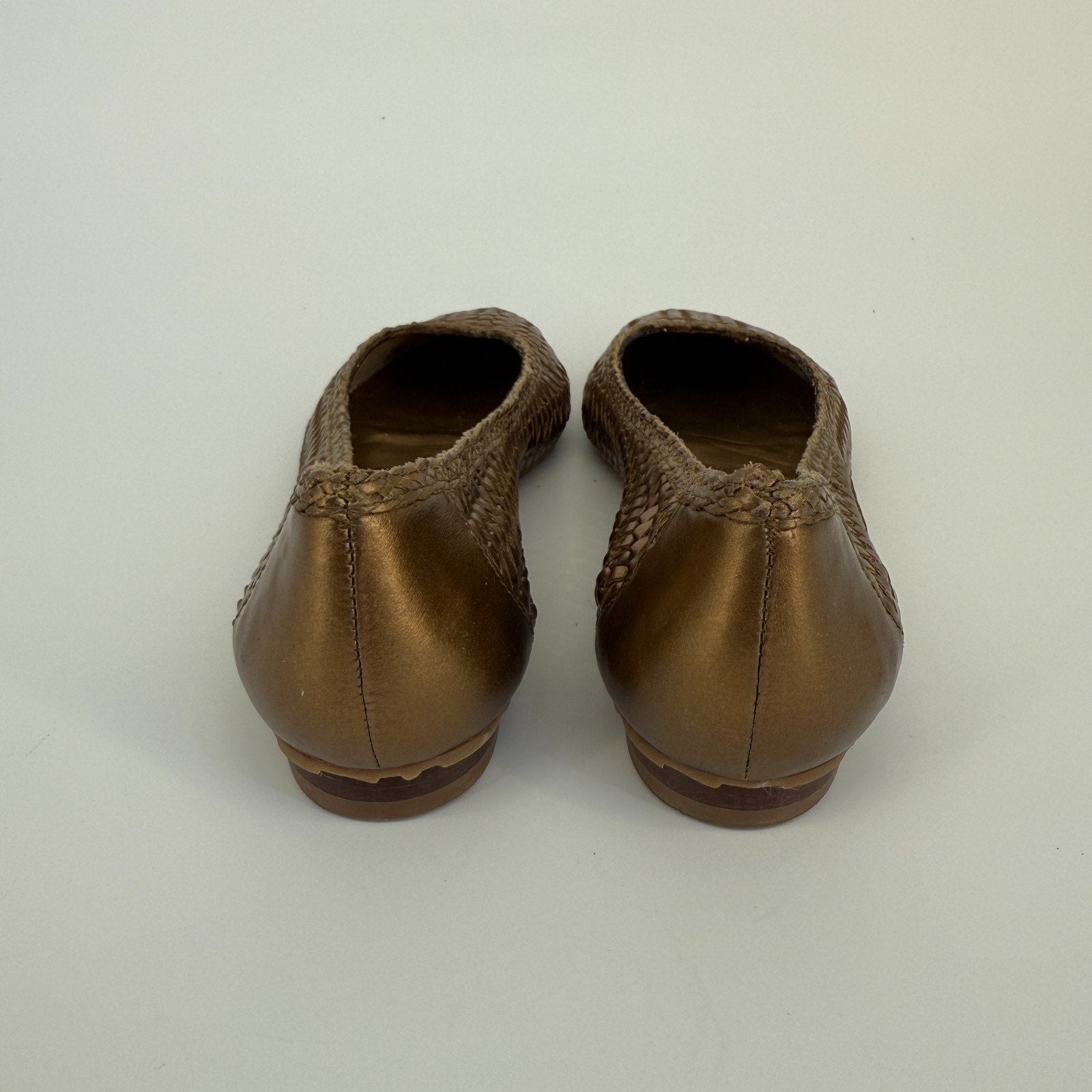 Y2K BCBG Girls Bronze Ballet Flats Size 8