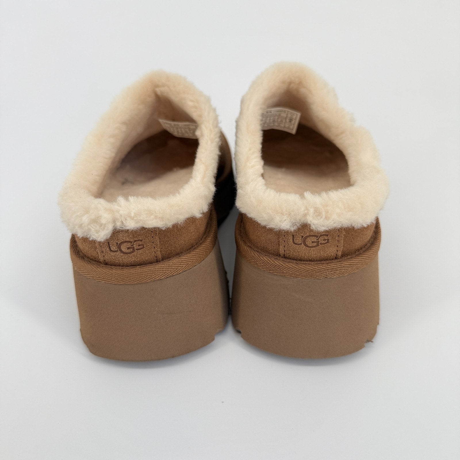 UGG New Heights Women's Size US 8 Cozy Clog Chunky Mule Slip On Chestnut Brown
