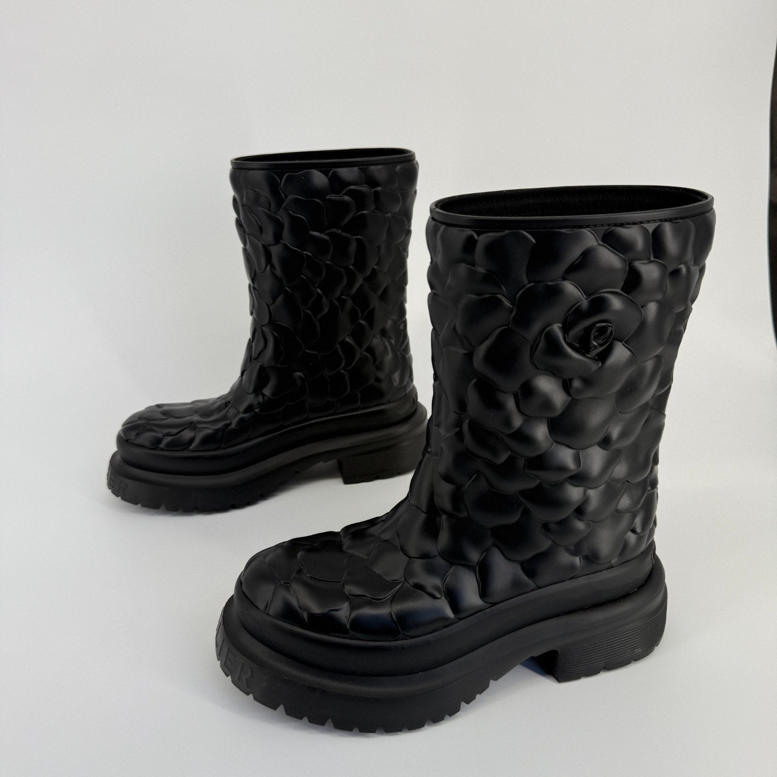 Valentino Garavani Rain Boots Floral Flower Platform Italy Chunky EU 39 US 8.5