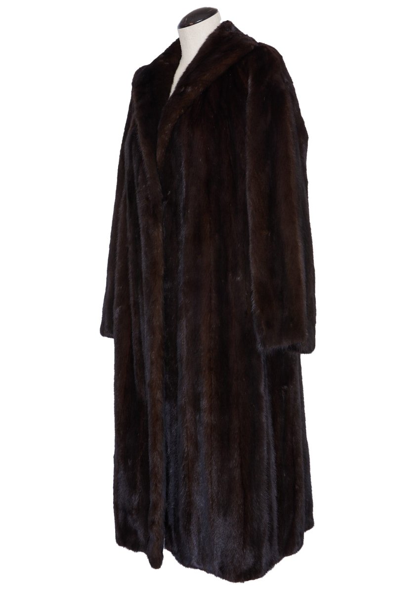 Blackglama Ranch Mink - XL - Parallel Luxury