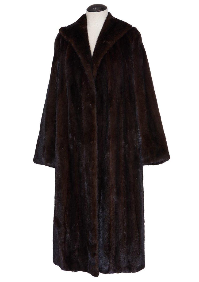 Blackglama Ranch Mink - XL - Parallel Luxury