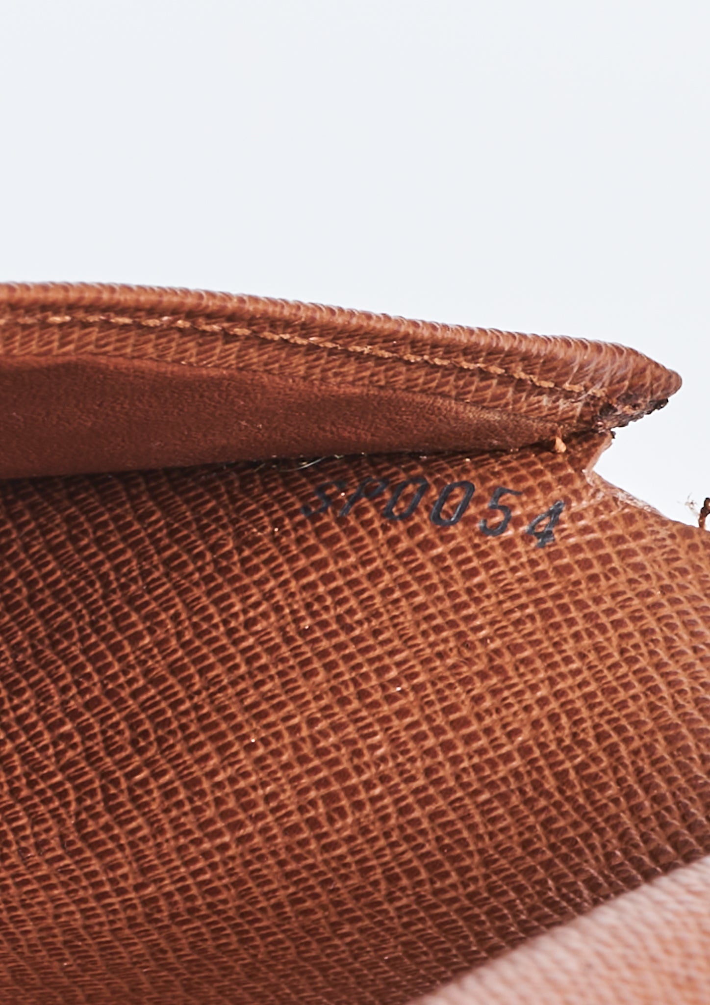 Louis Vuitton Porte Trésor Étui Wallet - 2004 - Parallel Luxury