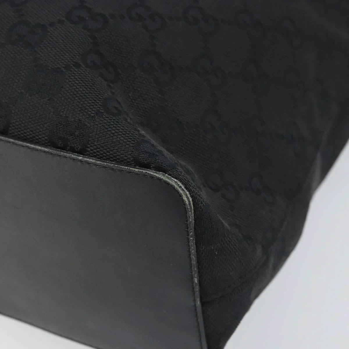 Gucci Bucket Ring Bag