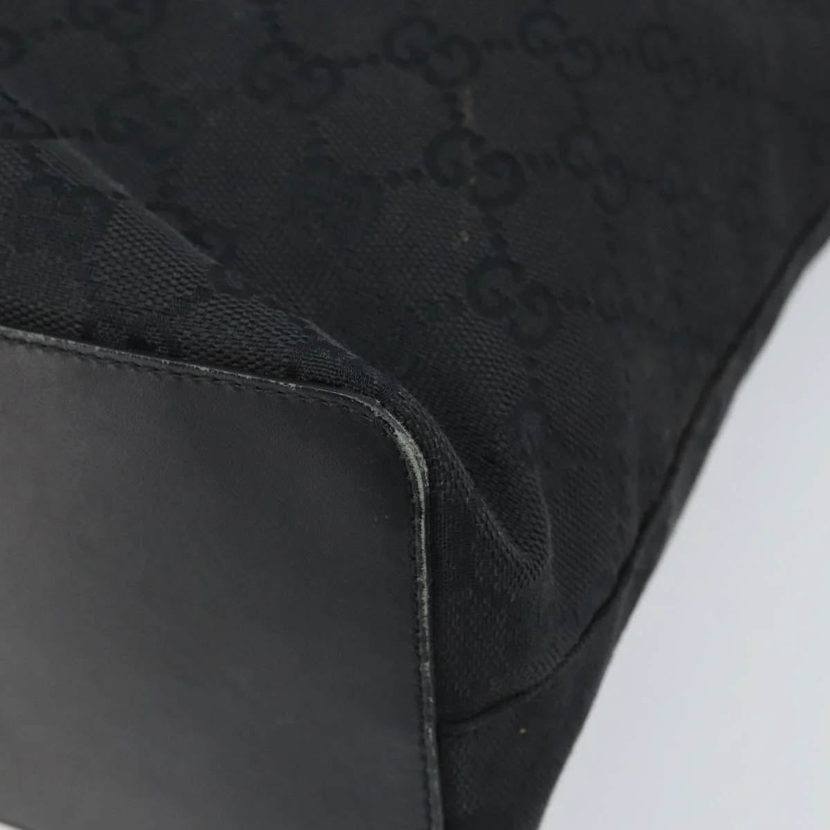 Gucci Bucket Ring Bag