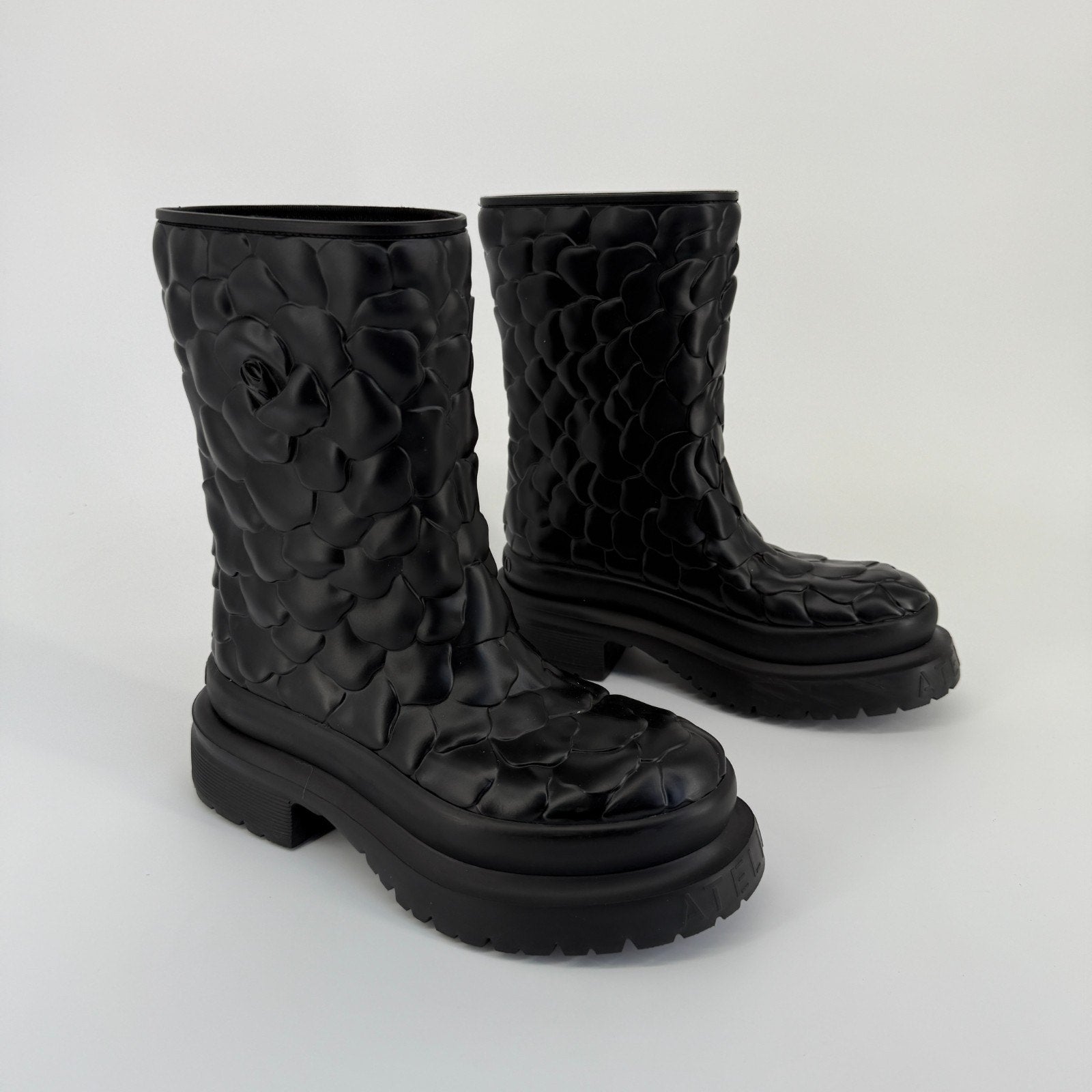 Valentino Garavani Rain Boots Floral Flower Platform Italy Chunky EU 39 US 8.5