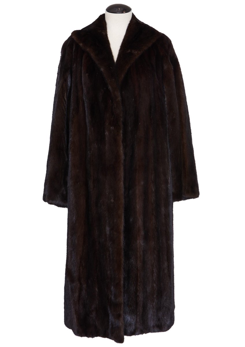Blackglama Ranch Mink - XL - Parallel Luxury