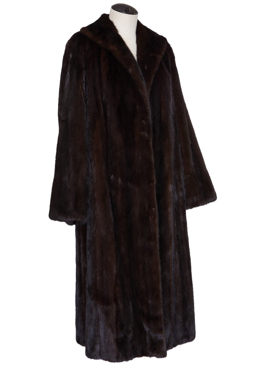 Blackglama Ranch Mink - XL - Parallel Luxury